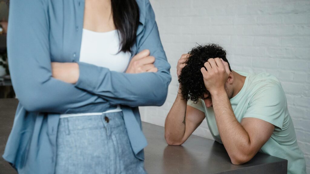 bocsánat, kapcsolat, konfliktus, hazugság, házasság, válás